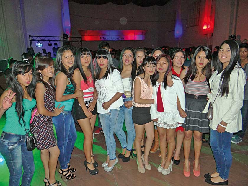 Las organizadoras de la promoción SMILE.