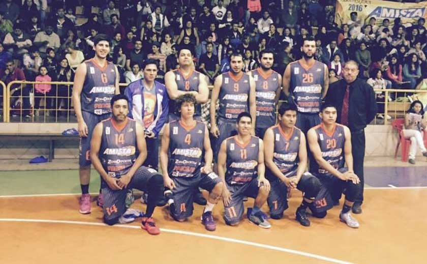 La plantilla de Amistad que anoche venció a La Salle, en Cochabamba, por la sexta fecha del Torneo Apertura