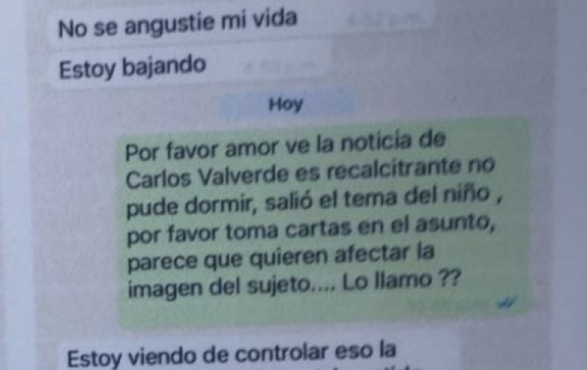 Los supuestos mensajes entre el ministro Juan Ramón Quintana y la ex pareja de Evo Morales, Gabriela Zapata. FOTO: ANF