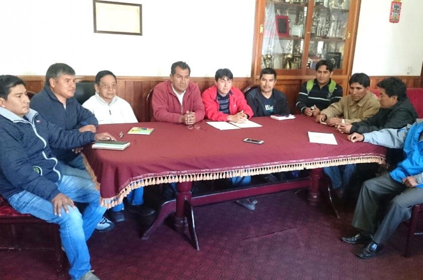 Los dirigentes del transporte pesado en su reunión de coordinación de esta mañana. Foto: Álvaro Valdez