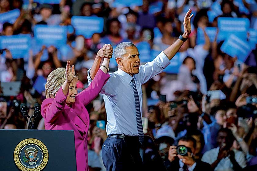 CAMPAÑA. La aspirante demócrata a la Casa Blanca, Hillary Clinton (i), junto con el presidente estadounidense, Barack O.