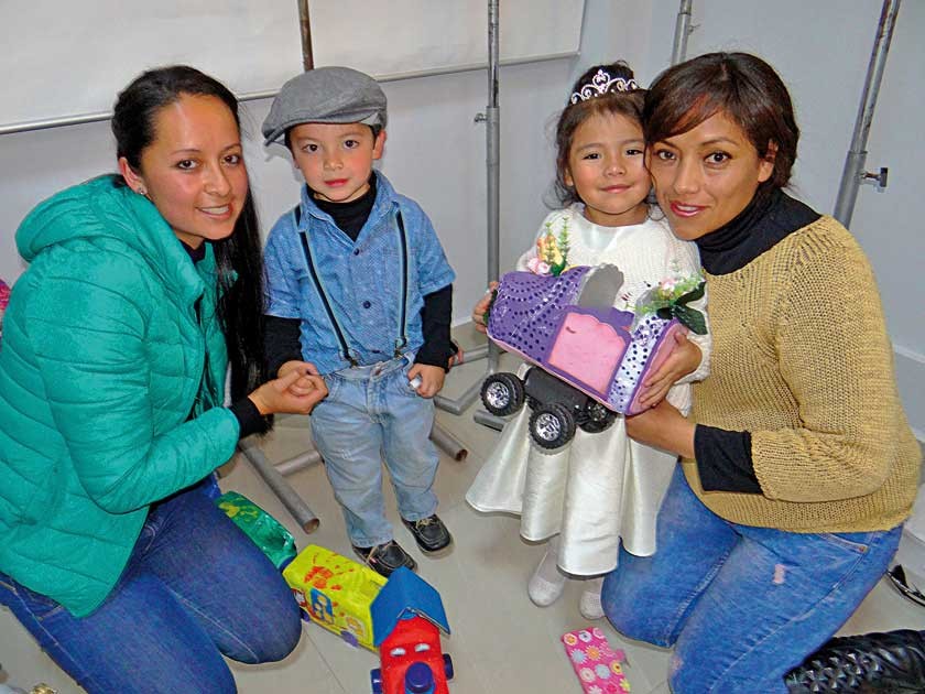 Gabriela Delgado, Benjamín Vacaflor, Emilie Gutiérrez  y Yesica Flores.