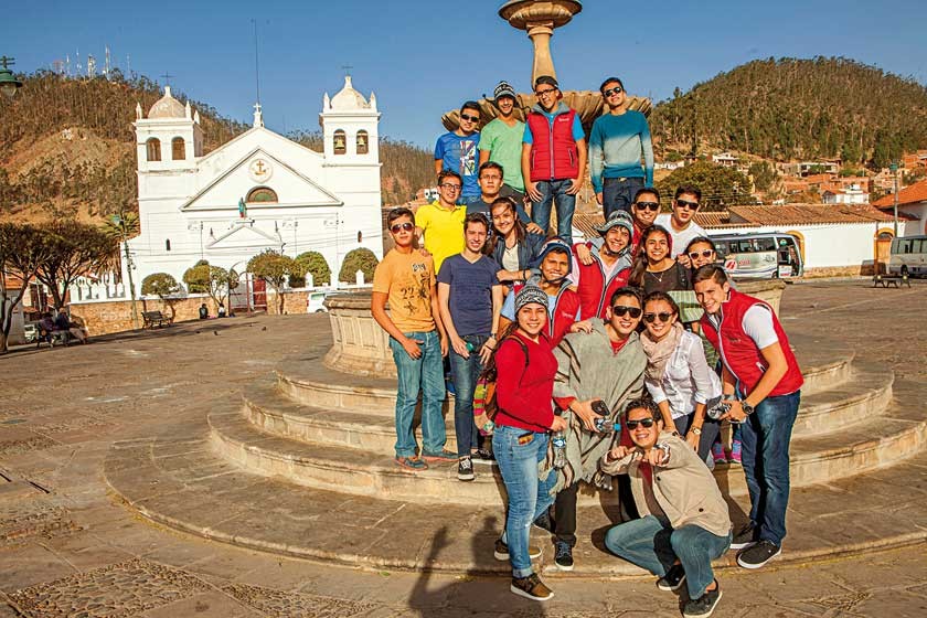 Colegio Domingo Savio pre-promo “Einzech 2017”.