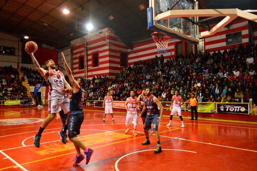 El partido de ida de los Play Off de la Liga Boliviana de Básquetbol se disputó anoche en el coliseo Lus Parra de Tarija