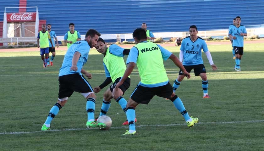 Universitario enfrentará esta tarde a Wilstermann, en el partido revancha de los cuartos de final de la Copa Cine Center
