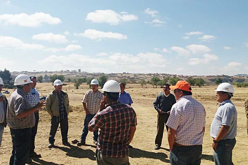 INSPECCIÓN. Miembros de la Sociedad de Ingenieros de Bolivia filial Chuquisaca visitaron cuatro sectores de la ciudad.