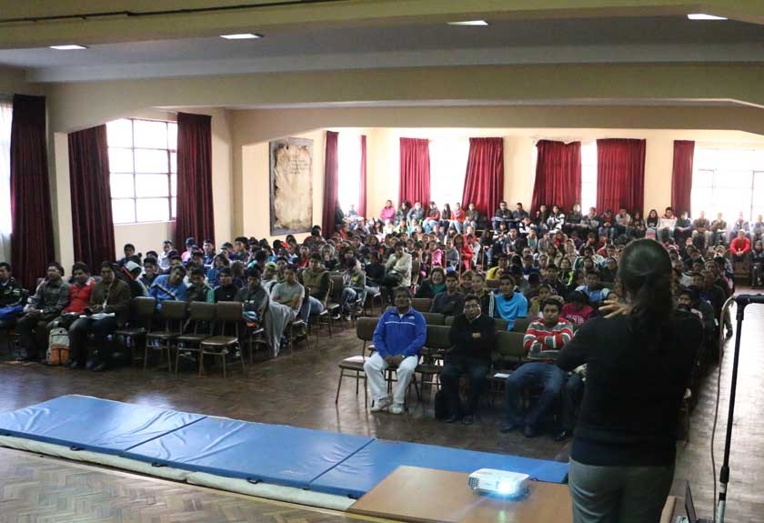 El proyecto de formación de futuros futbolistas fue expuesto ayer ante profesores y estudiantes de cultura física.