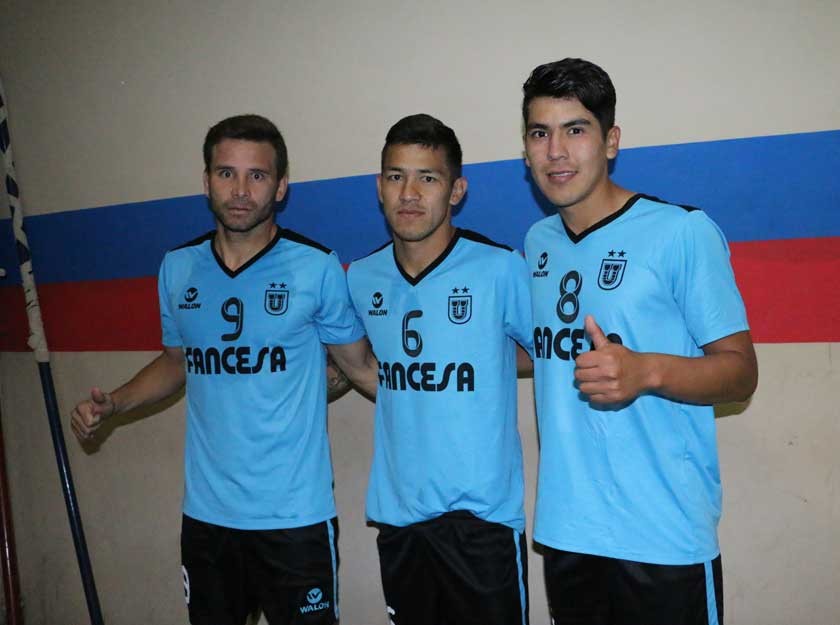 Aldo Velasco (i), Víctor Hugo Melgar (c) y Cristian Urdininea fueron incluidos en la convocatoria de la Verde.