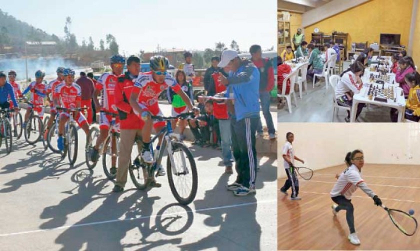 Ayer se desarrolló la primera jornada estudiantil de ciclismo; al lado, también se pusieron en marcha el ajedrez...