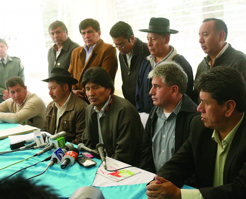 INCAHUASI. El presidente Evo Morales durante la conferencia de prensa que dio el viernes pasado en Sucre.
