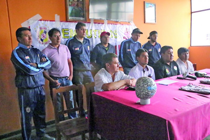 Ayer se presentó en Sucre la Liga Nacional de Fútbol de Salón y al representante de Chuquisaca, Rico Sur.