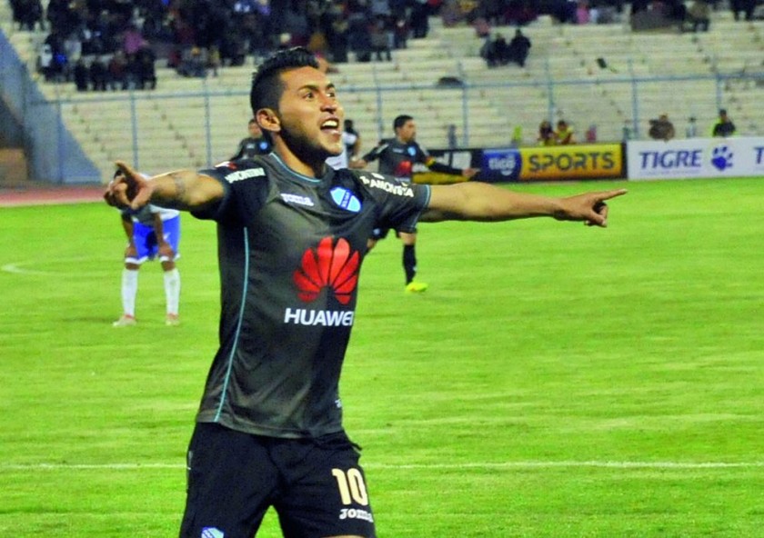 El mediocampista Rudy Cardozo anotó uno de los goles para el triunfo de la Academia paceña en Oruro, sobre San José.