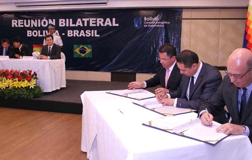 El Acto de Suscrición de Convenios del sector hidrocarburífero y electricidad entre los gobiernos de Bolivia y Brasil.