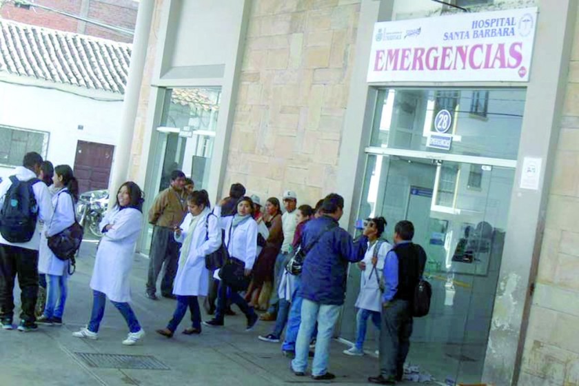 EMERGENCIAS. El herido fue transportado desde el aeropuerto de Alcantarí para ser atendido en el hospital Santa Bárbara,