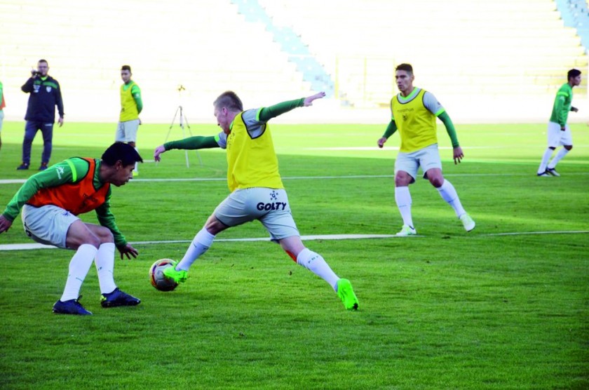 El volante Alejandro Chumacero se perfila para ser titular en el partido que la Selección jugará el martes frente a...