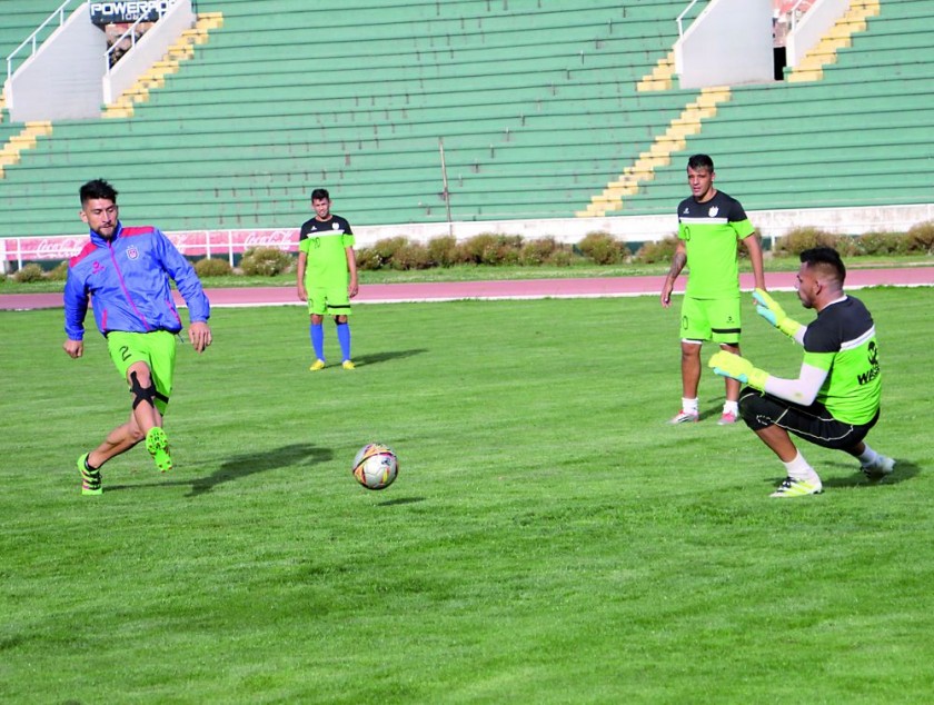 Universitario jugará esta semana dos partidos fuera de casa. Esta tarde ante Sport Boys y el sábado, frente a Petrolero.