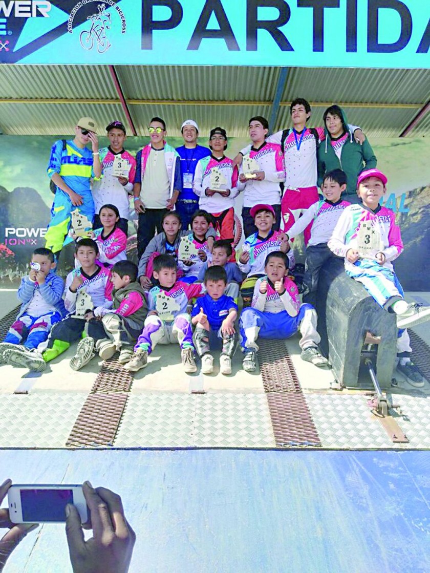 Una veintena de pedalistas chuquisaqueños intervino en las últimas pruebas nacionales del año, en Oruro.