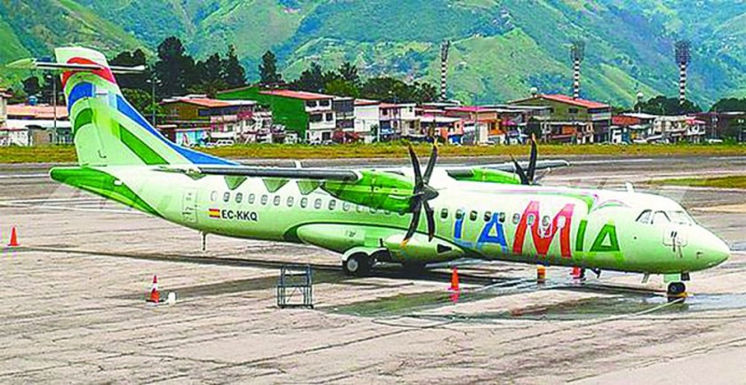 EMPRESA. Una aeronave aterriza en el aeropuerto Alberto Carnevalli de Mérida, durante un vuelo inaugural en agosto de...