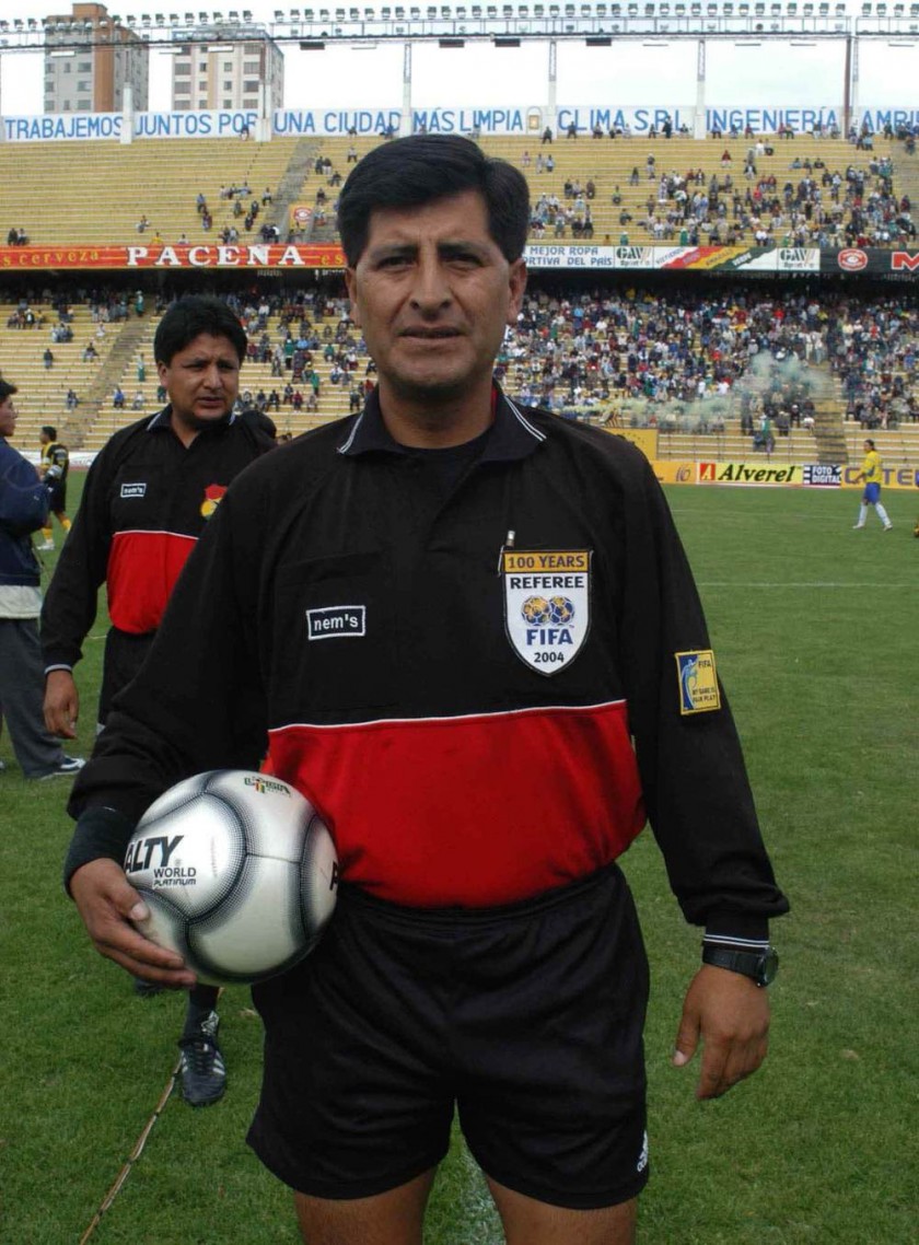 Su logro más grande fue haber sido nominado árbitro FIFA.