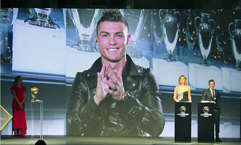 El futbolista portugués agradeció el premio a través de un video, durante el acto desarrollado en Dubái.