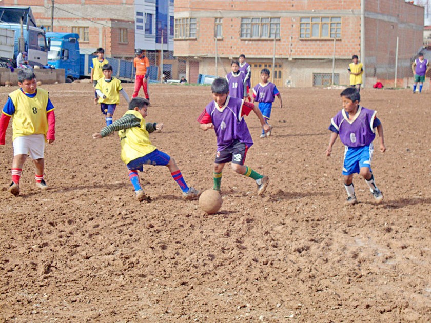 Niños y jóvenes trabajadores encuentran un espacio de formación y recreación en Alianza Sur, un club que...