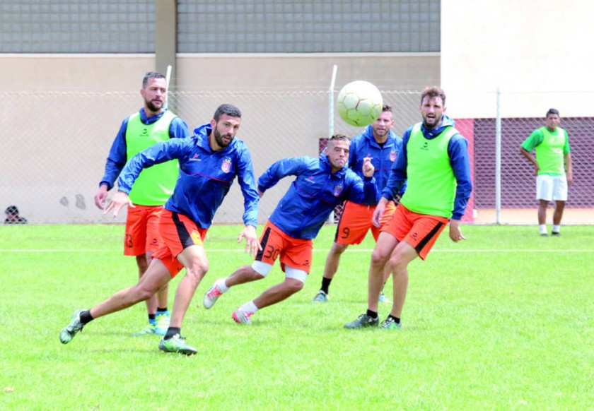 El delantero argentino Alejandro Quintana (2i) es el único refuerzo de Universitario que jugó los cuatro partidos de...