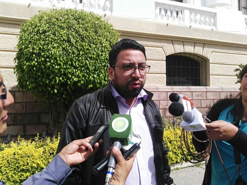 El viceministro de Justicia, Diego Jiménez, participa en la reunión de la subcomisión. Foto: CORREO DEL SUR