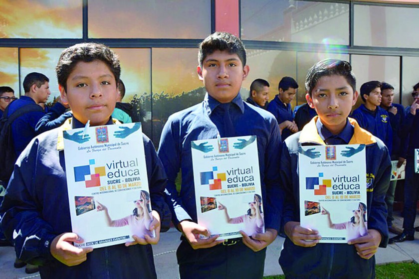 CAPACITACIÓN. Maestros y estudiantes.