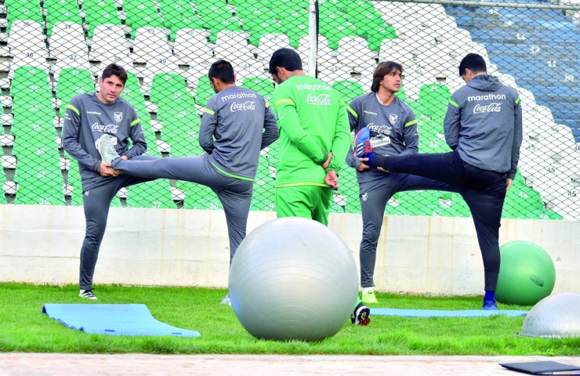 La Selección Nacional retornó ayer, a La Paz, y comenzó a planificar el partido frente a Argentina, del próximo martes.