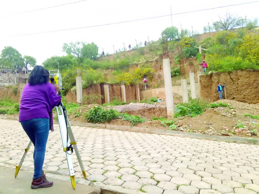 TERRENO. Medición por la Subalcaldía.