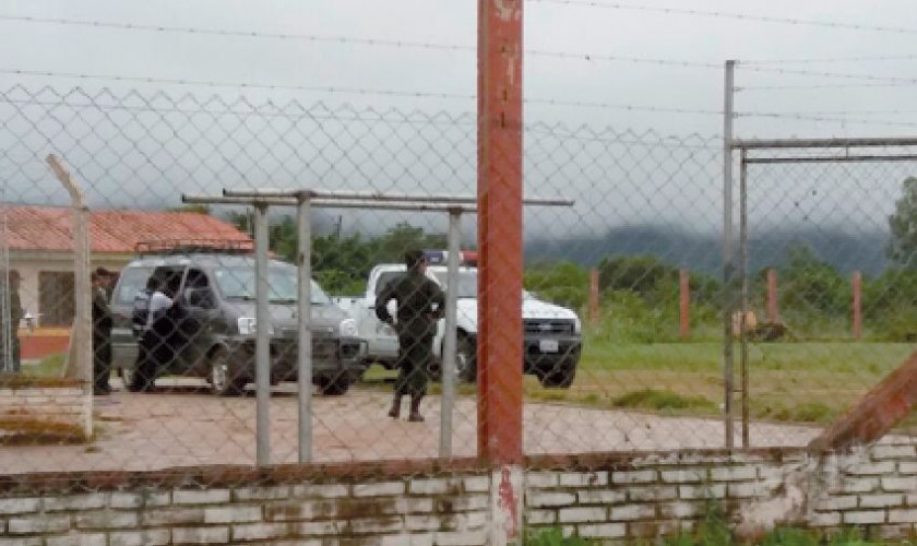 DETENIDOS. Los tres involucrados en el asalto fueron enviados desde San José de Chiquitos al penal Palmasola en Santa...