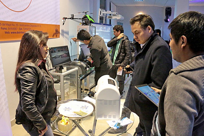 FERIA. La Expo Tecnología fue organizada por la Comunidad TIC de la Cámara de Industria, Comercios, Servicios y...