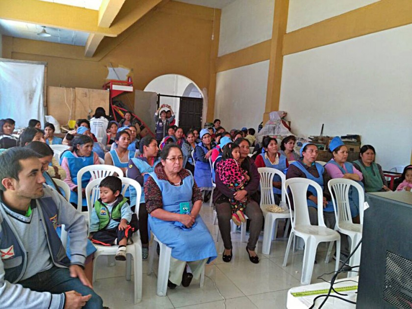 MERCADO CENTRAL. Vendedoras de los distintos comedores participaron en la capacitación.