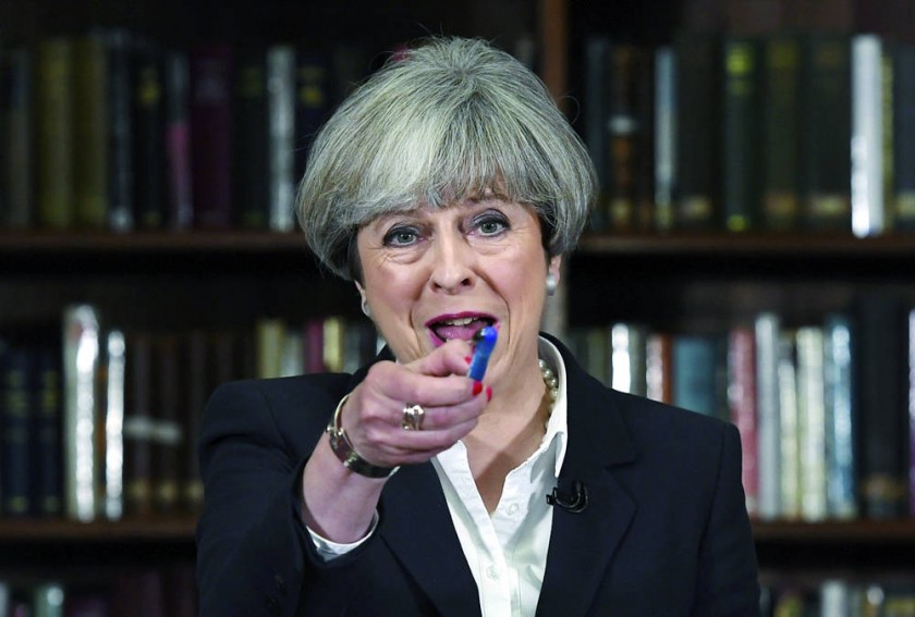 SEGURIDAD. Theresa May pronuncia un discurso sobre seguridad, ayer en Londres.