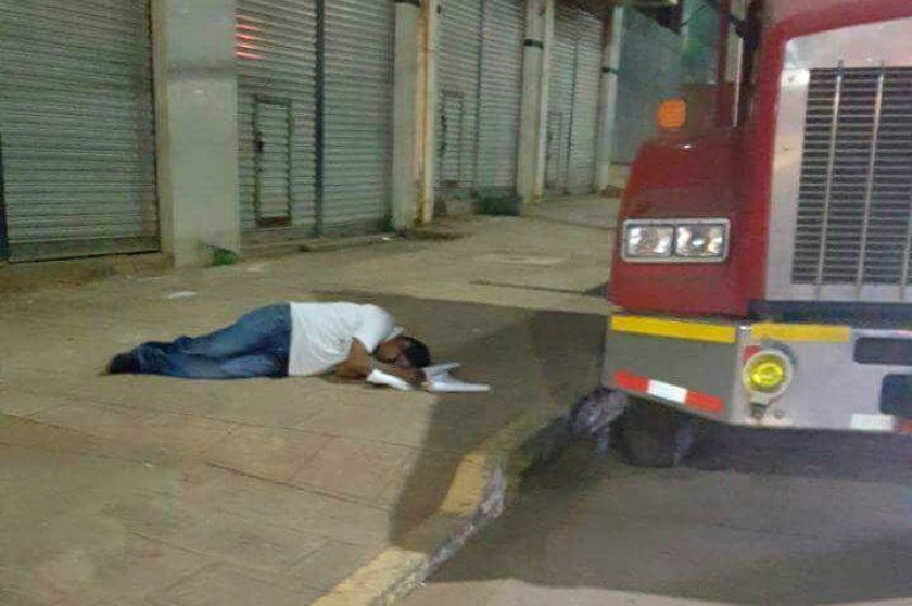 Así fue encontrado el empresario tras recibir los balazos. Foto: Gentileza
