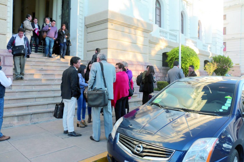 ACUSADOS. Al término de juicio oral los acusados se retiraron del Tribunal Supremo de Justicia a la espera de la...