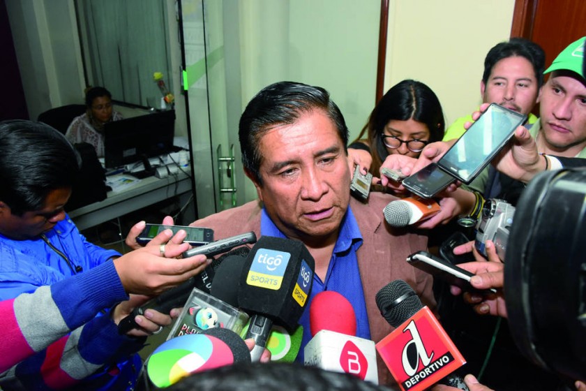 César Salinas es el único candidato habilitado para las elecciones de la Federación Boliviana de Fútbol, pero no...