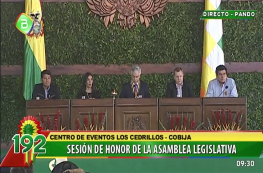 El vicepresidente Álvaro García Linera presidió la sesión de honor de hoy, de la ALP. FOTO: Bolivia TV