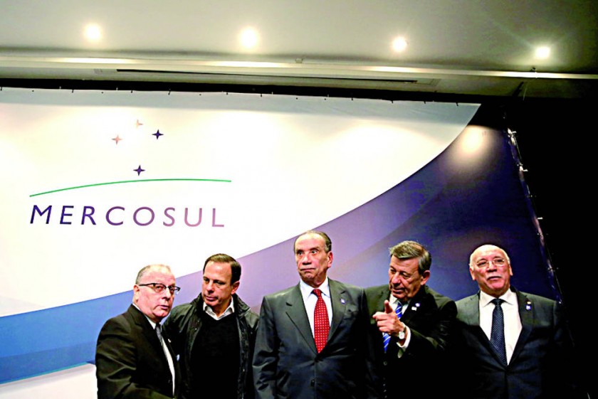 Los cancilleres del Mercosur que el sábado decidieron suspender del bloque a Venezuela. EFE