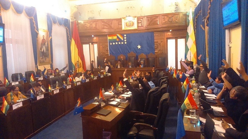 Con el voto de los senadores oficialistas se aprobó en grande el proyecto de ley. Foto: Senado