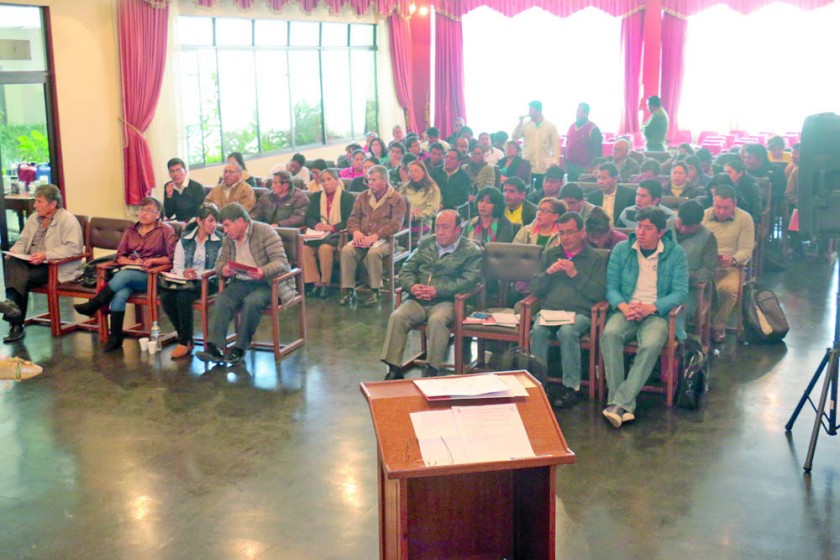 ENCUENTRO. Los presentes repudiaron la ausencia de la Confederación Nacional de Cooperativas de Bolivia (CONCOBOL)...