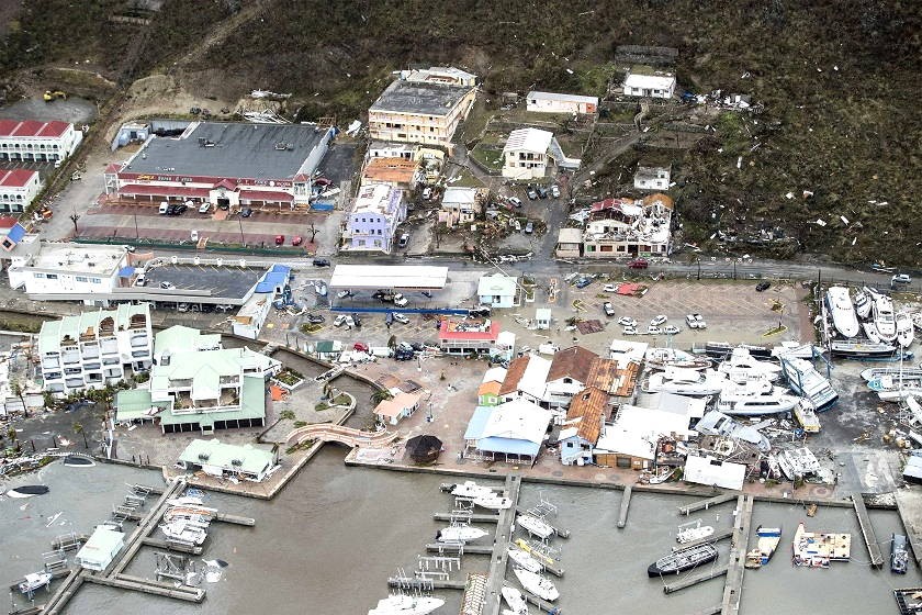 Una vista aérea de los daños causados por el huracán Irma a su paso por Philipsburg (San Martín), Holanda. EFE