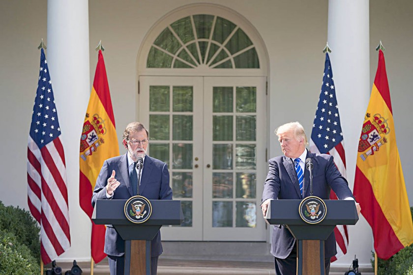 ENCUENTRO. El presidente del Gobierno español, Mariano Rajoy, duante la reunión con su par estadounidense, Donald Trump.