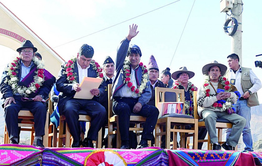 ENTREGAS. El presidente Evo Morales estará todo el fin de semana en Potosí, entregando obras por el aniversario de...