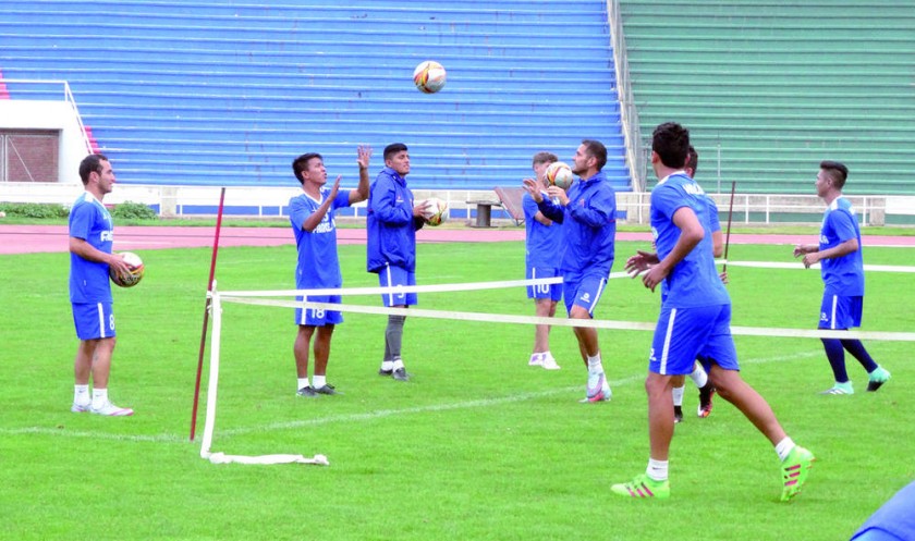 El equipo estudiantil definió su onceno en los últimos entrenamientos sostenidos en el estadio Patria.