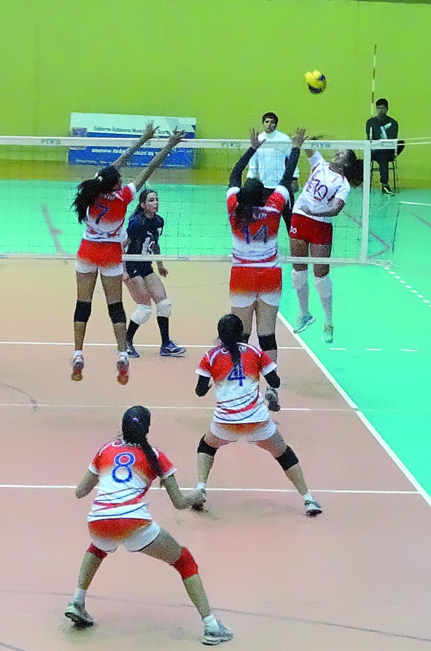 La selección chuquisaqueña batió anoche a Tarija, en el inicio del Campeonato Nacional de Voleibol Sub 25.