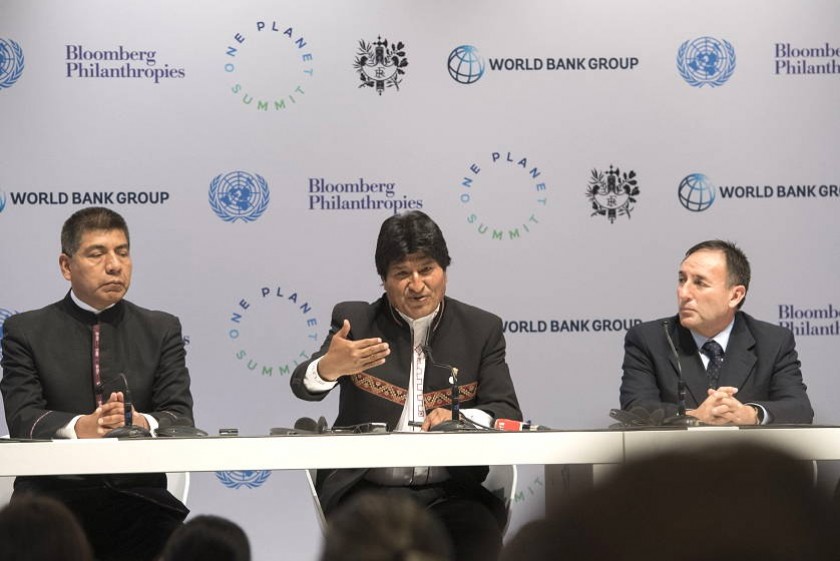 Evo Morales en París. Foto: Freddy Zarco
