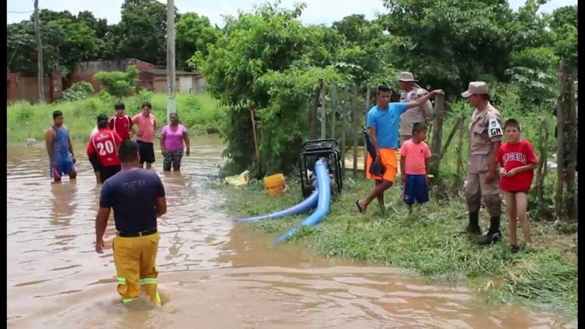 DESASTRES. La inundación de viviendas en Vinto (Cochabamba), un puente desplomado en Tupiza (Potosí) y el drama de...