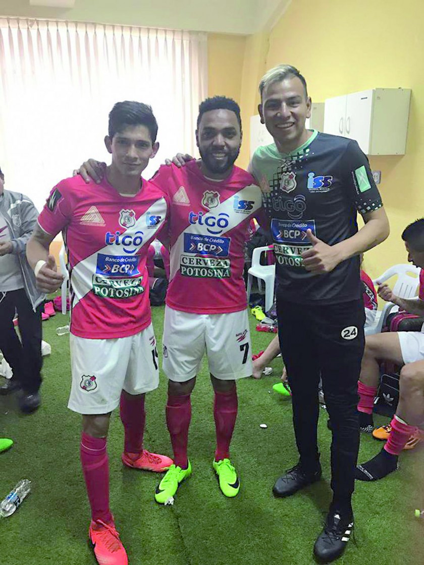 El chuquisaqueño Edson Pérez (i) fue convocado a la selección nacional para dos partidos amistosos.