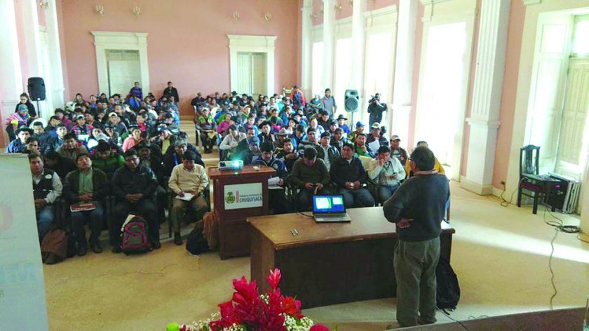TALLER. Autoridades municipales.